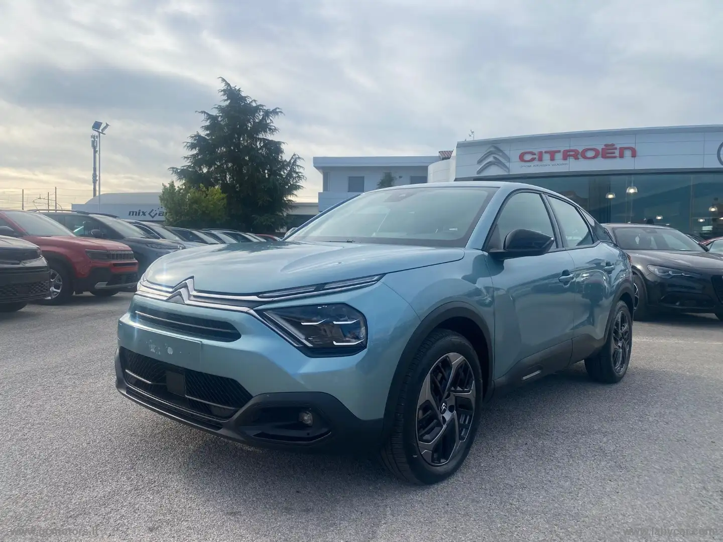 Citroen C4 PureTech 130 S&S Plus Bleu - 1