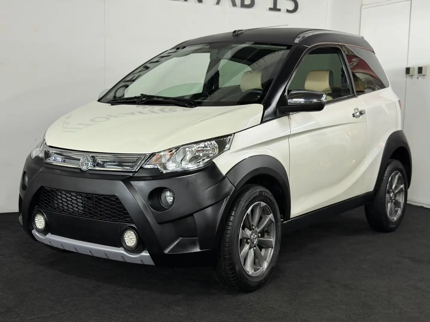 Aixam Crossline XXL, Sensation, Carplay, Kubota, Inkl Lieferung Blanc - 2