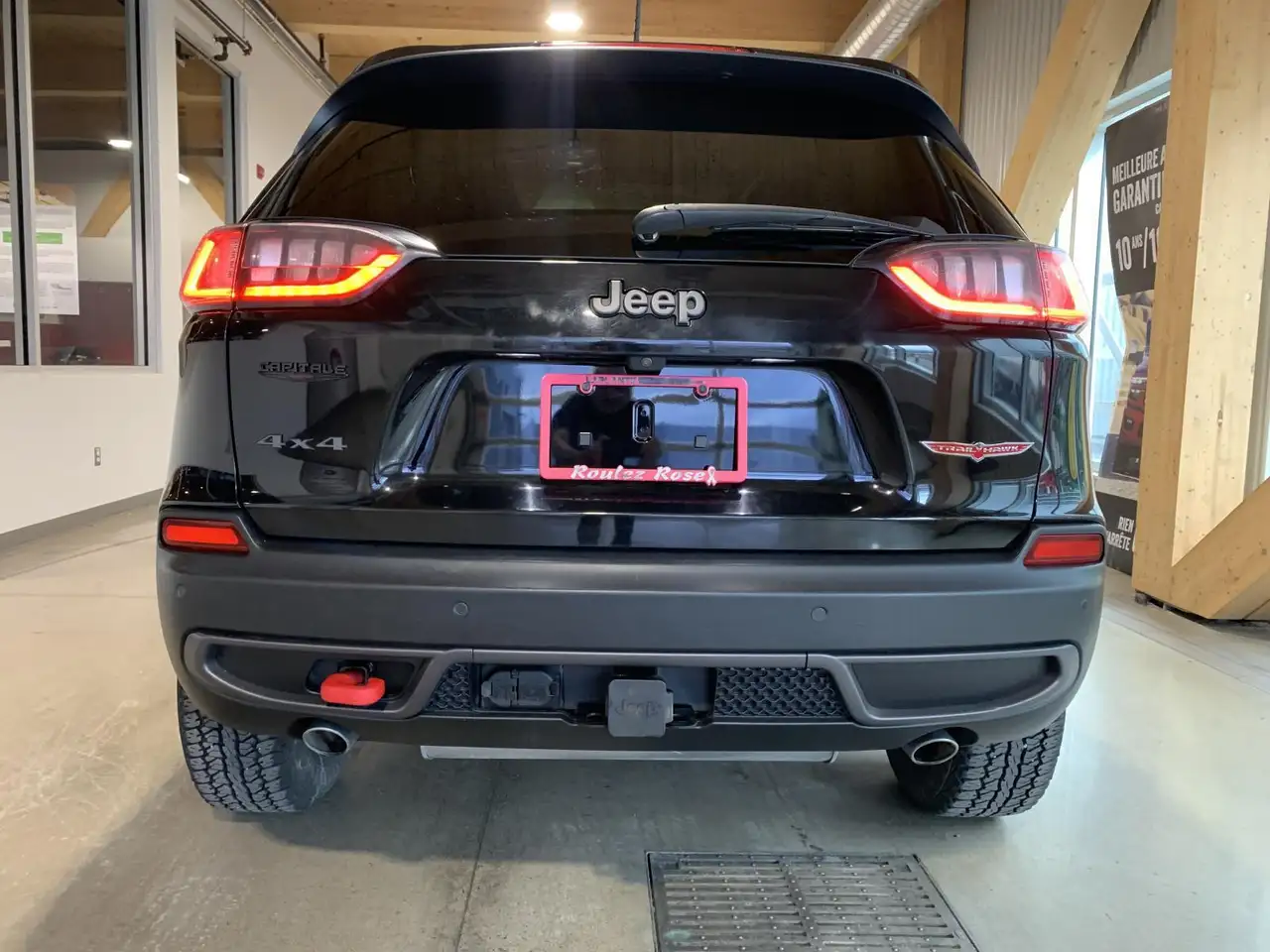 Jeep Cherokee снимка Jeep Cherokee