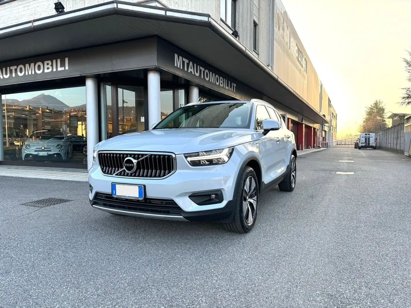 Volvo XC40 XC40 1.5 t4 phev Inscription Expression auto my21 Bianco - 1