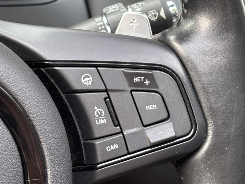 Jaguar F-Type P450 V8 AWD Cabriolet R-Dynamic — photo 16