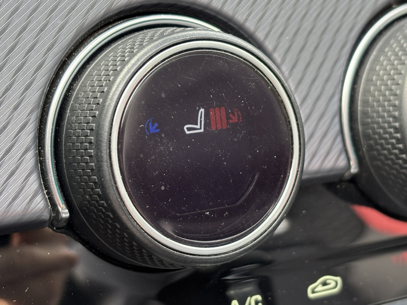 Jaguar F-Type P450 V8 AWD Cabriolet R-Dynamic — photo 20