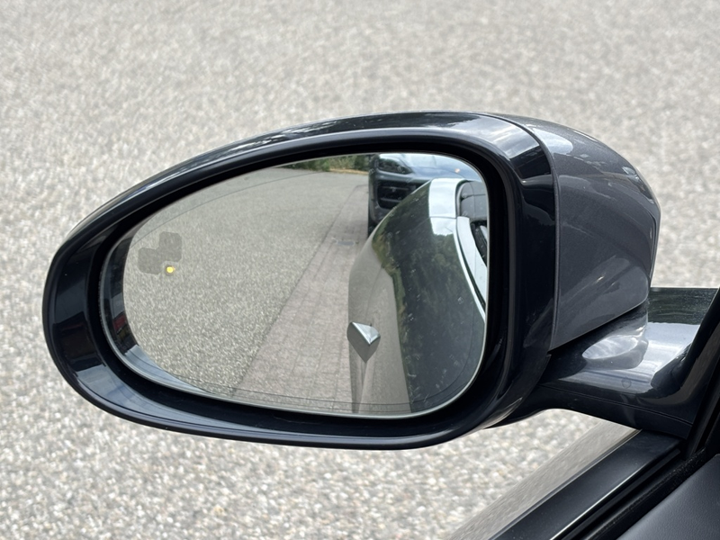 Jaguar F-Type P450 V8 AWD Cabriolet R-Dynamic — photo 11