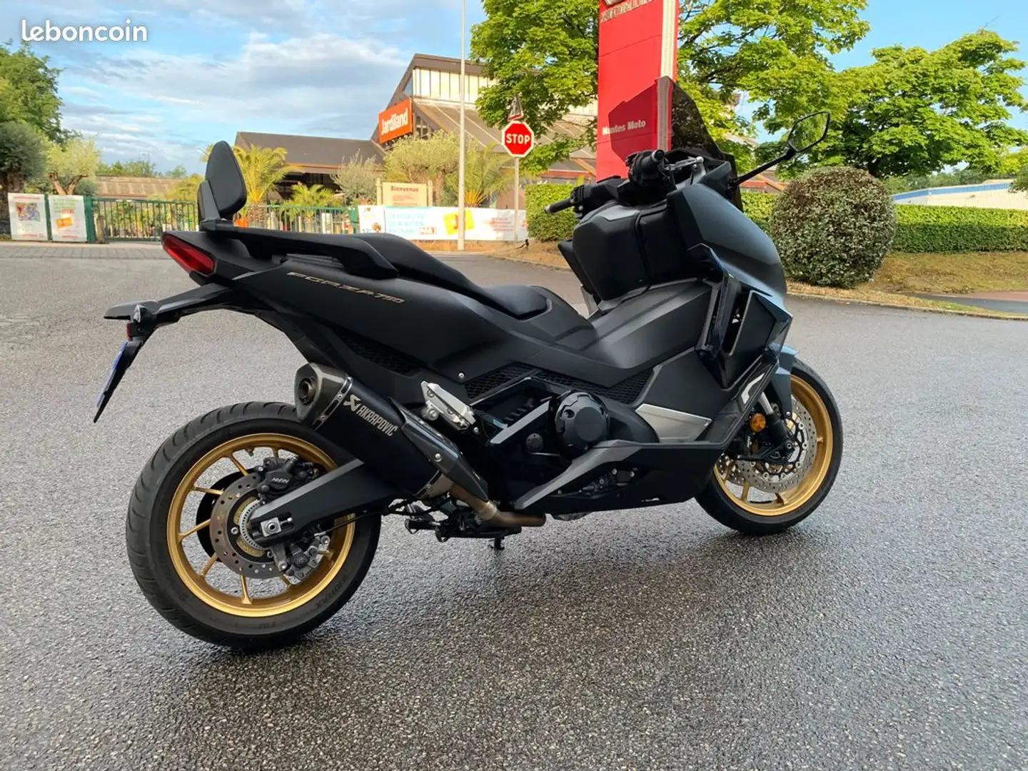 Honda Noir - 1
