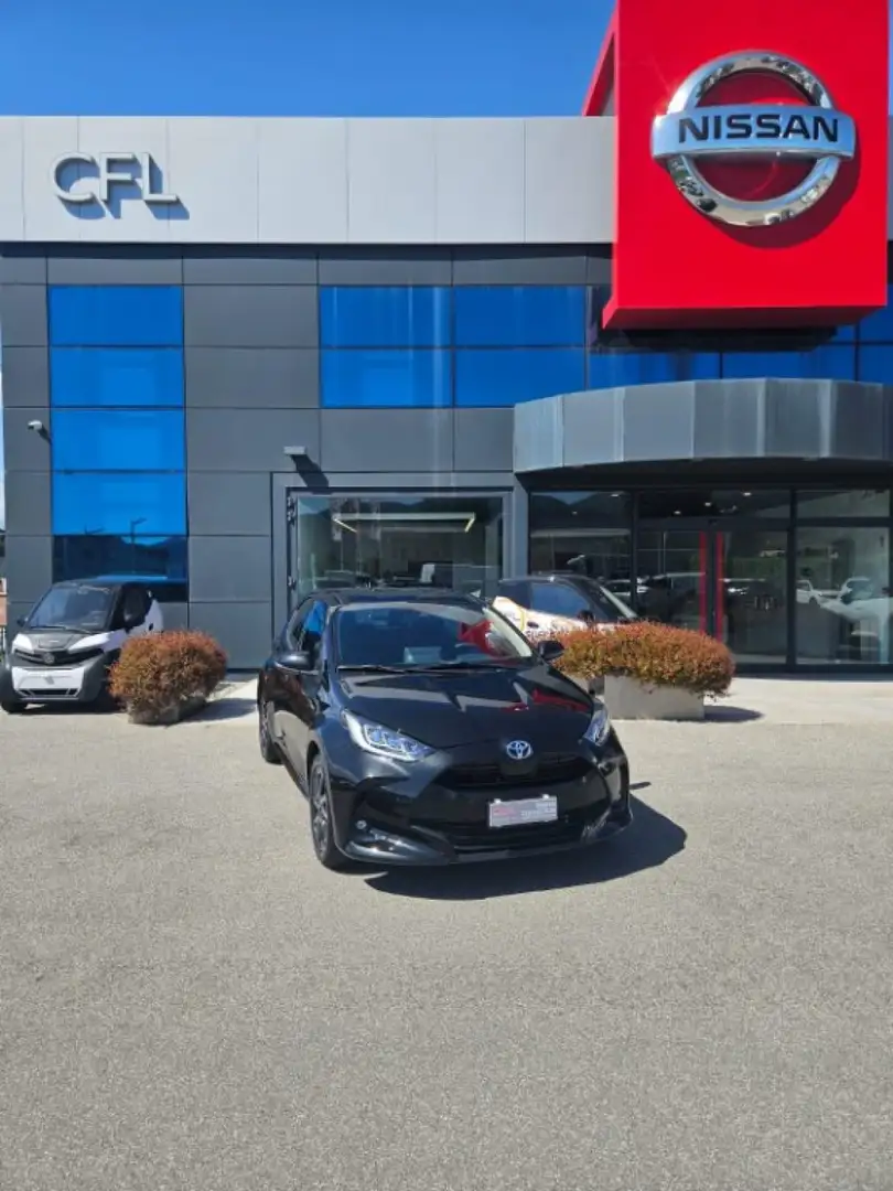 Toyota Yaris 1.0 5 porte Trend Nero - 1