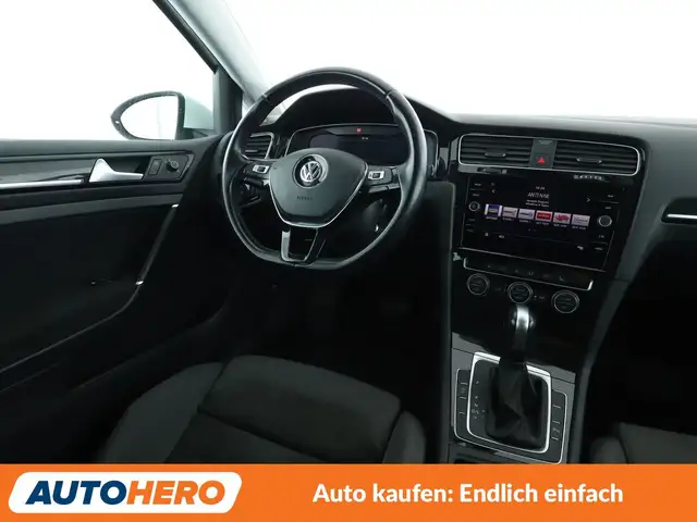 Volkswagen Golf view 13