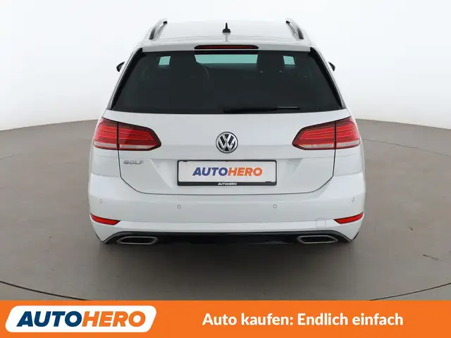 Volkswagen Golf view 5