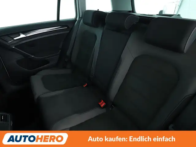 Volkswagen Golf view 14