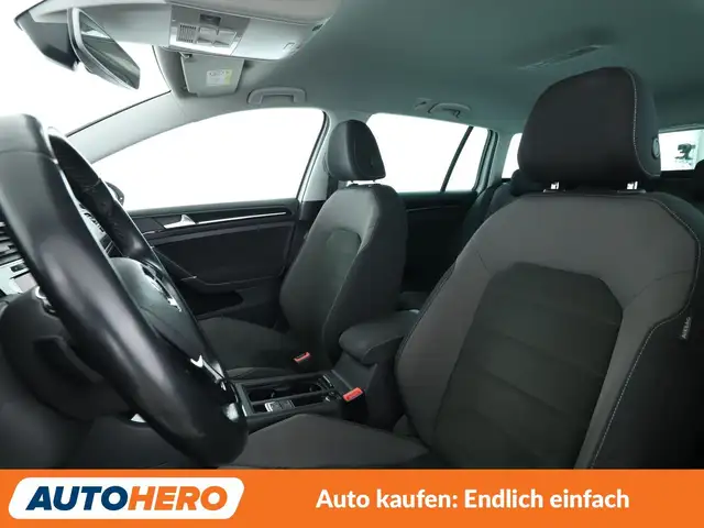Volkswagen Golf view 10