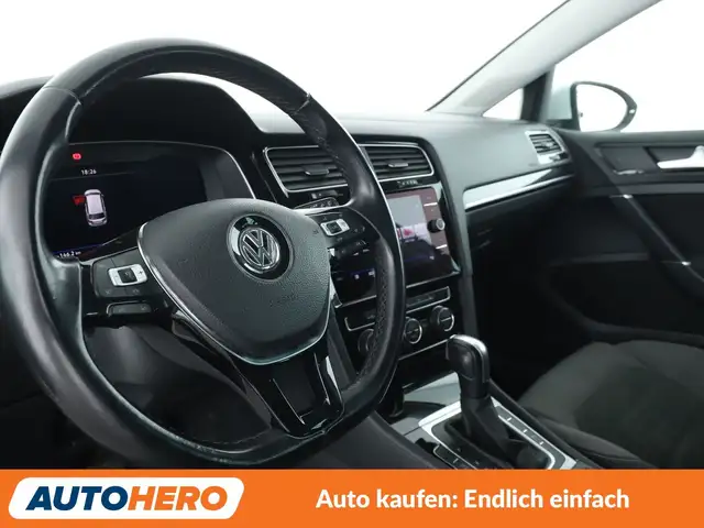 Volkswagen Golf view 11
