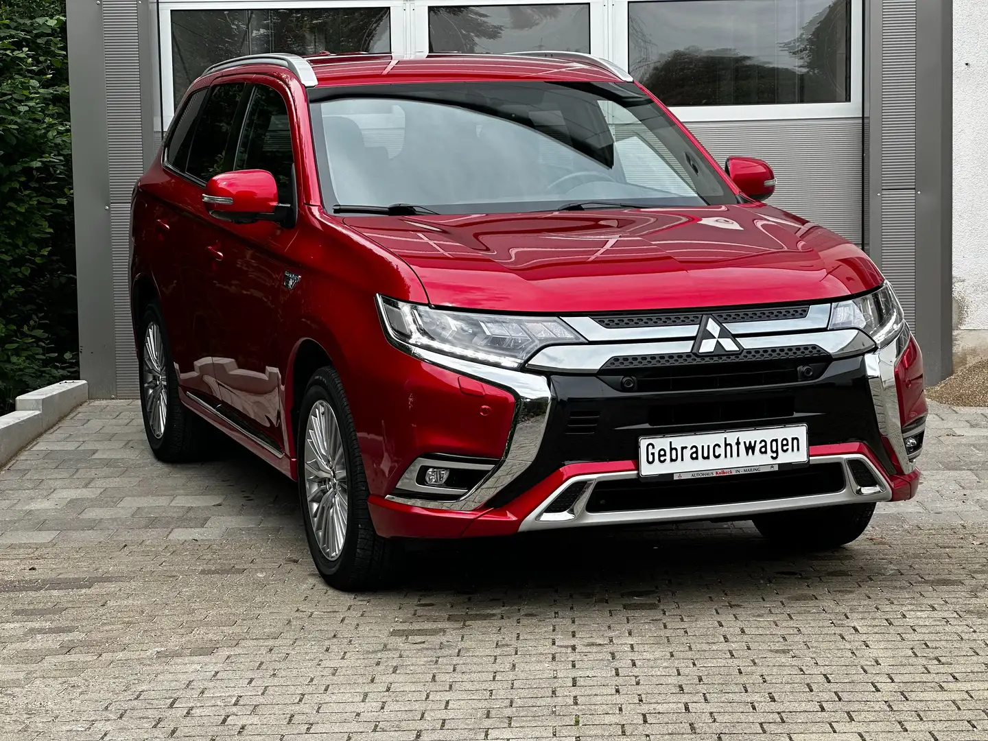 Mitsubishi Outlander PHEV Top 4WD Roşu - 2
