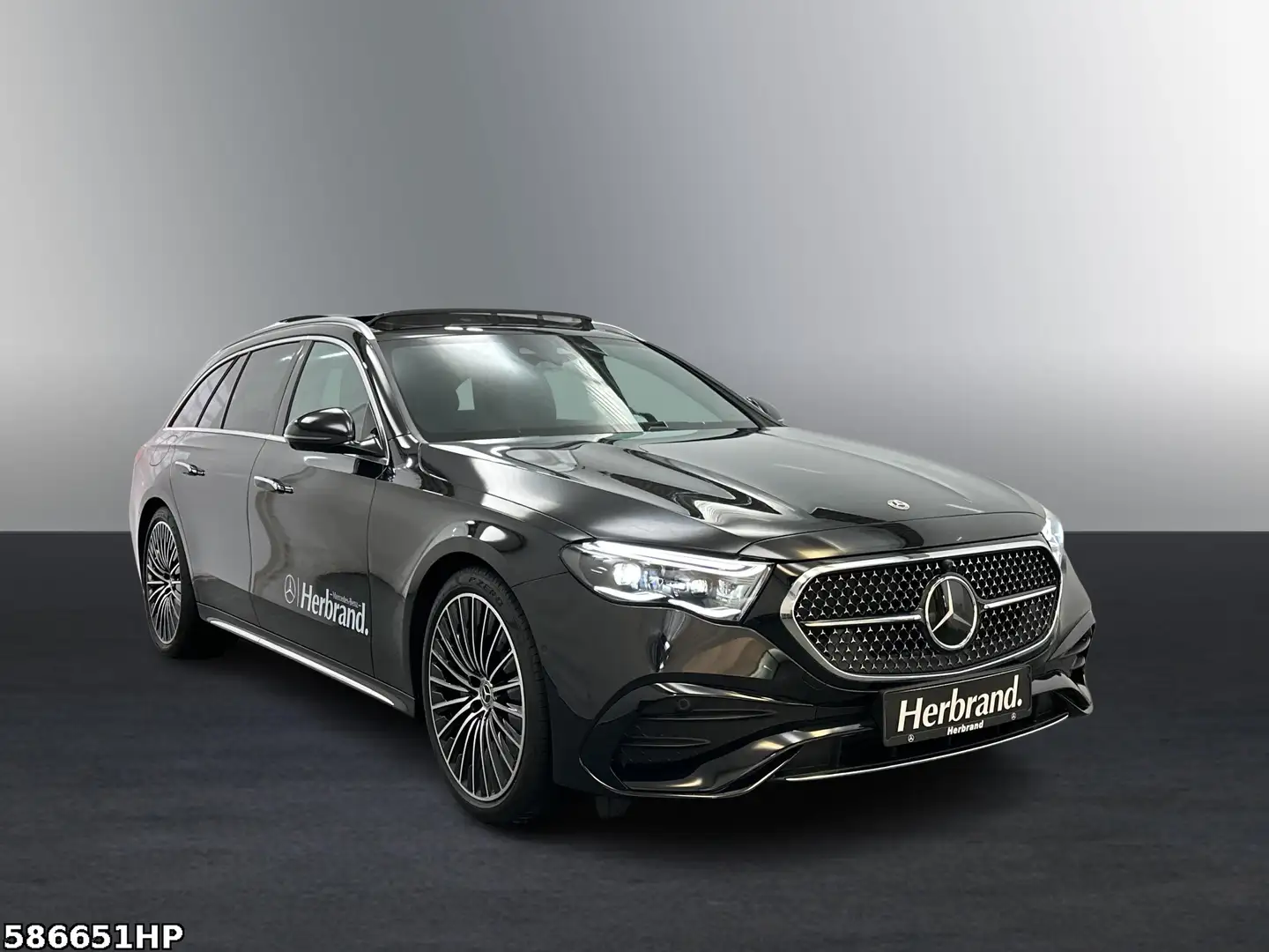 Mercedes-Benz E 220 d T-Modell +AMG+LEDER+PANO+360°+BURMESTER+ Noir - 2