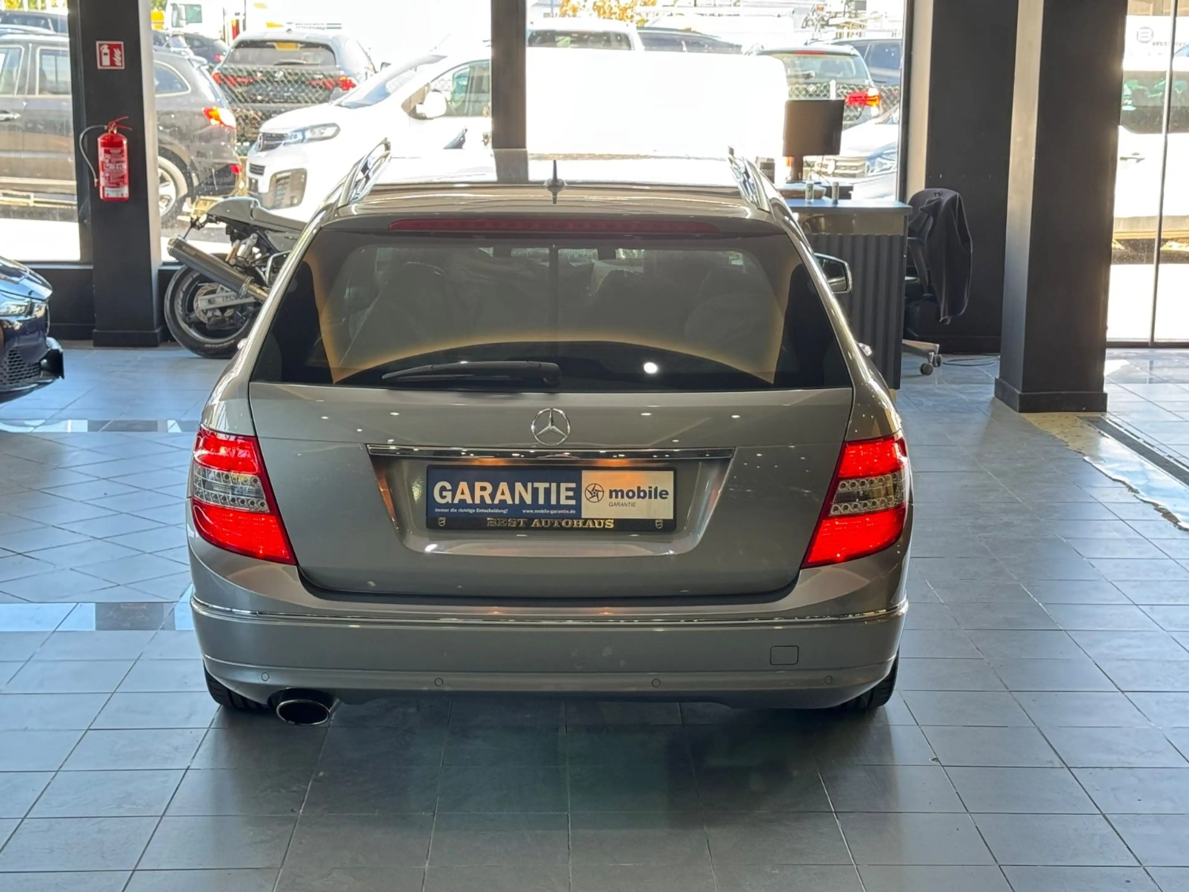 Mercedes-Benz C 250 CGI BlueEfficiency*KLIMA*SHZ*PDC*BI-XENON — photo 7