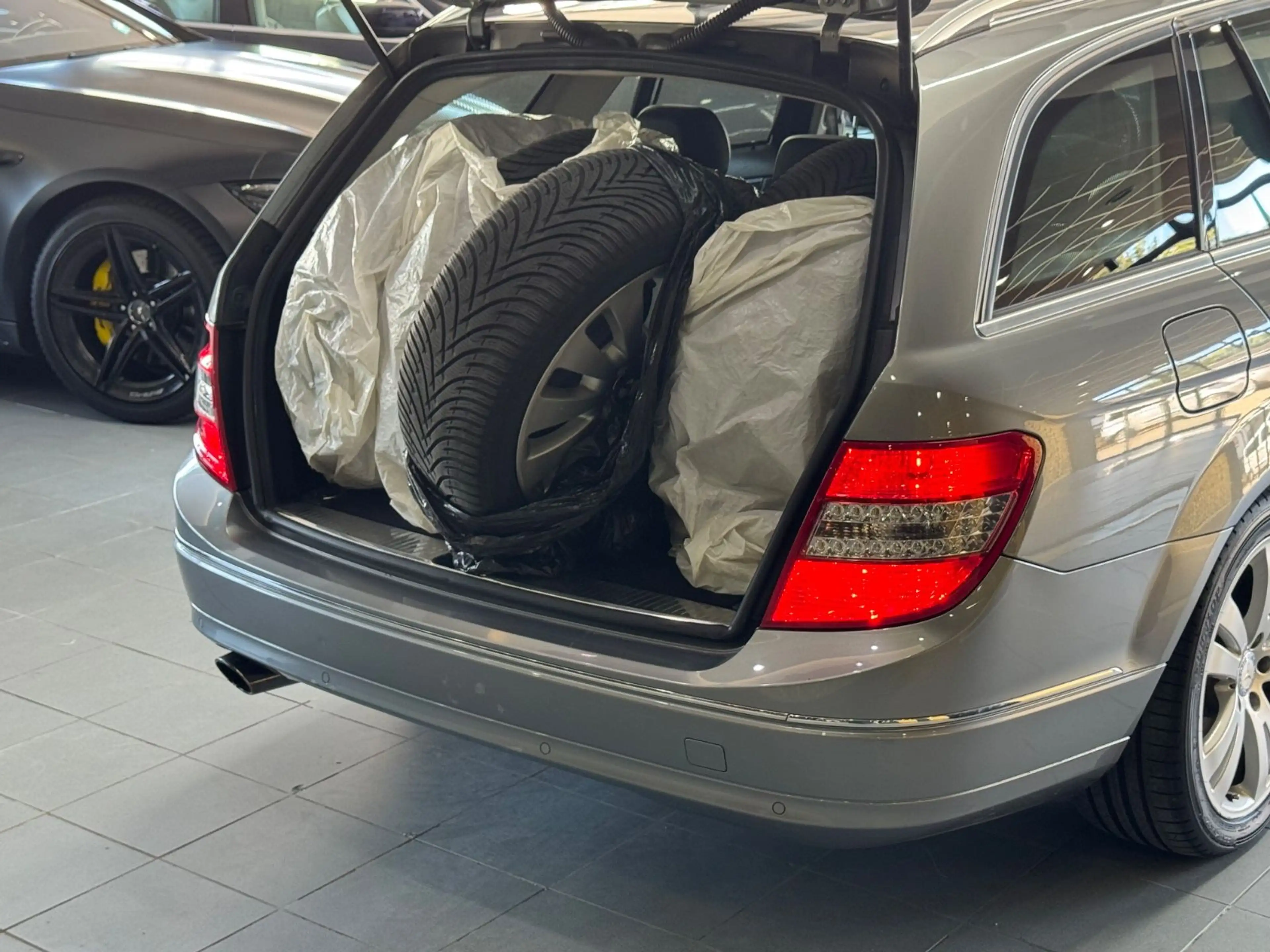 Mercedes-Benz C 250 CGI BlueEfficiency*KLIMA*SHZ*PDC*BI-XENON — photo 9