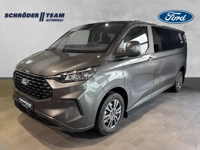 Ford Tourneo Custom Titanium 8-Sitzer