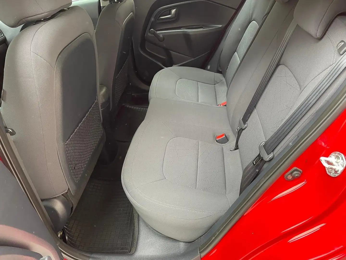 Kia Rio Rio 5p 1.3 RS Comfort Rosso - 2