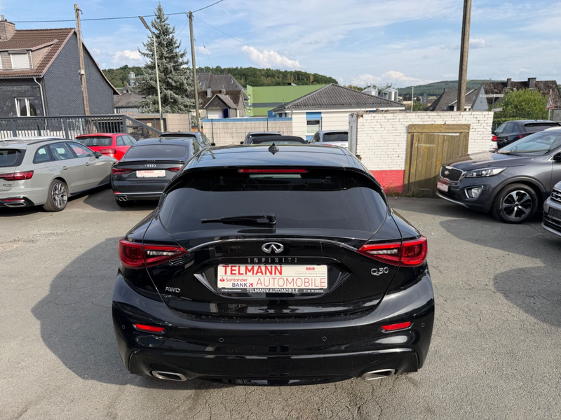 Infiniti Q30 2.2 d AWD City Black Edition — photo 7