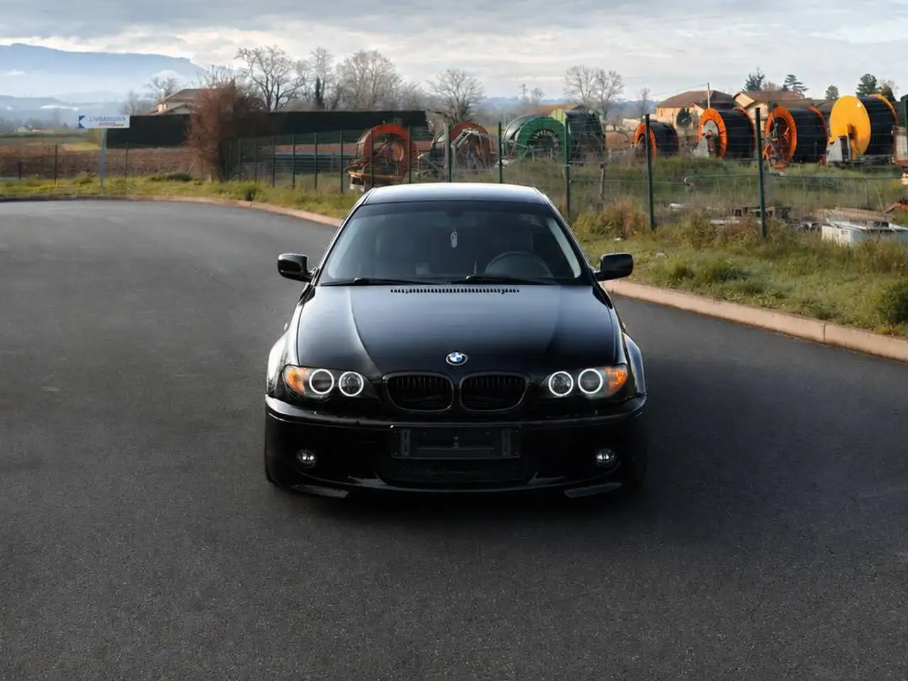 BMW 330
