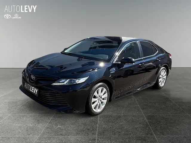 Toyota Camry view 2