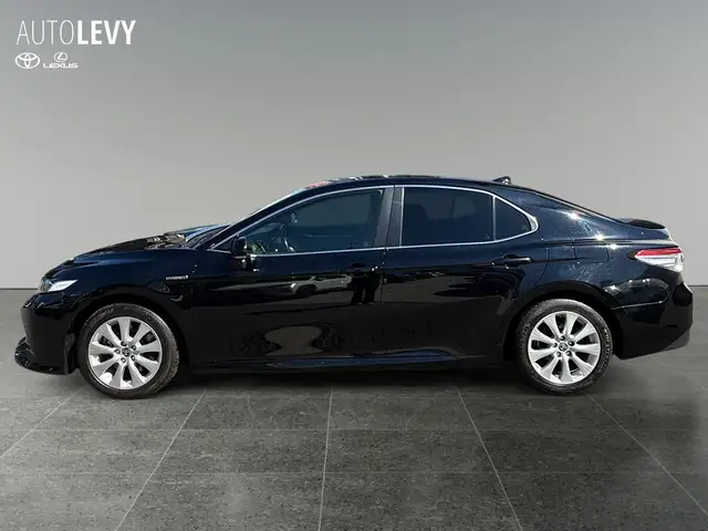 Toyota Camry view 3