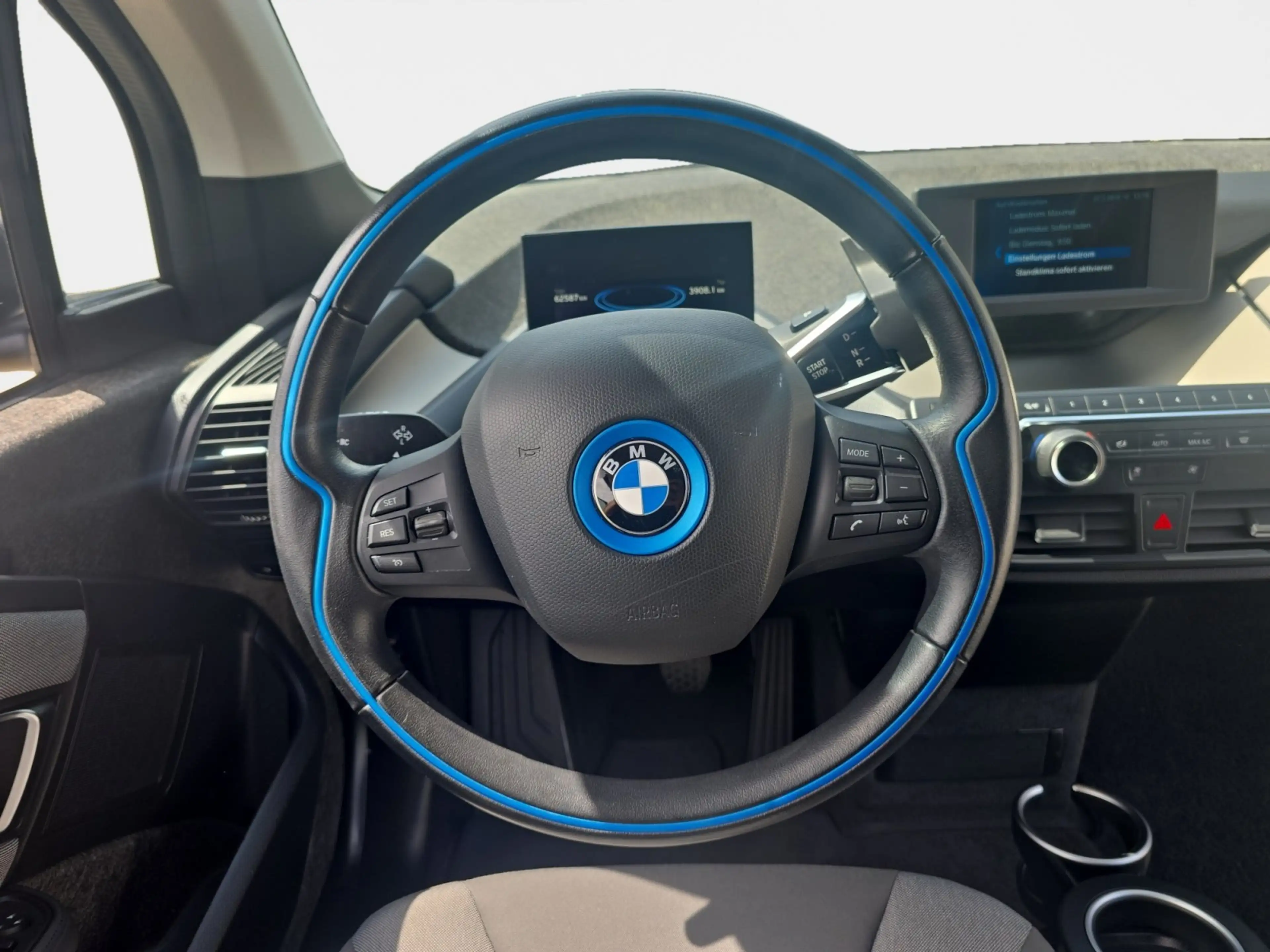 BMW i3 Basis — photo 13