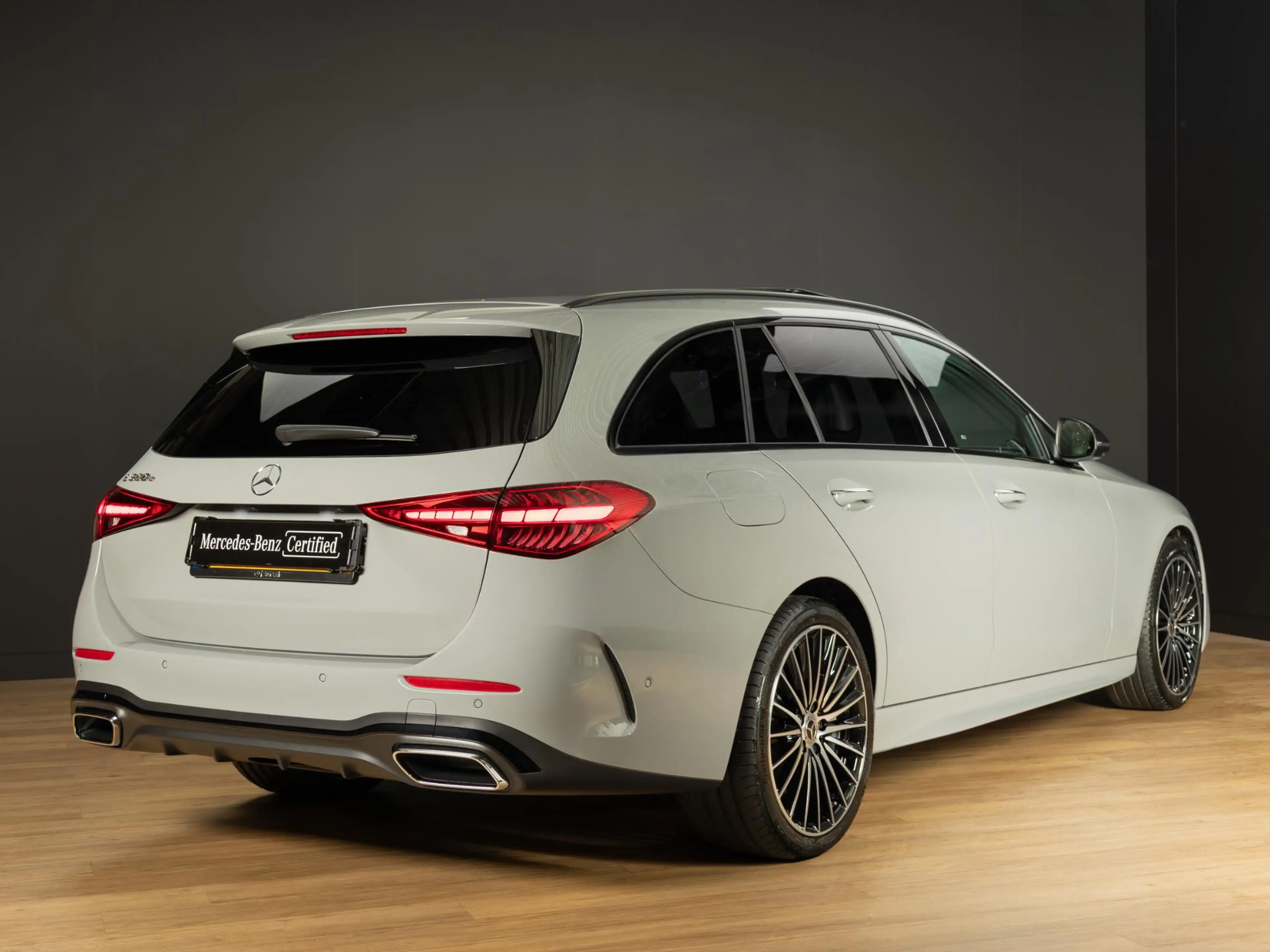 Mercedes-Benz C 300 Estate e Business Solution AMG Premium | Panorama — photo 2