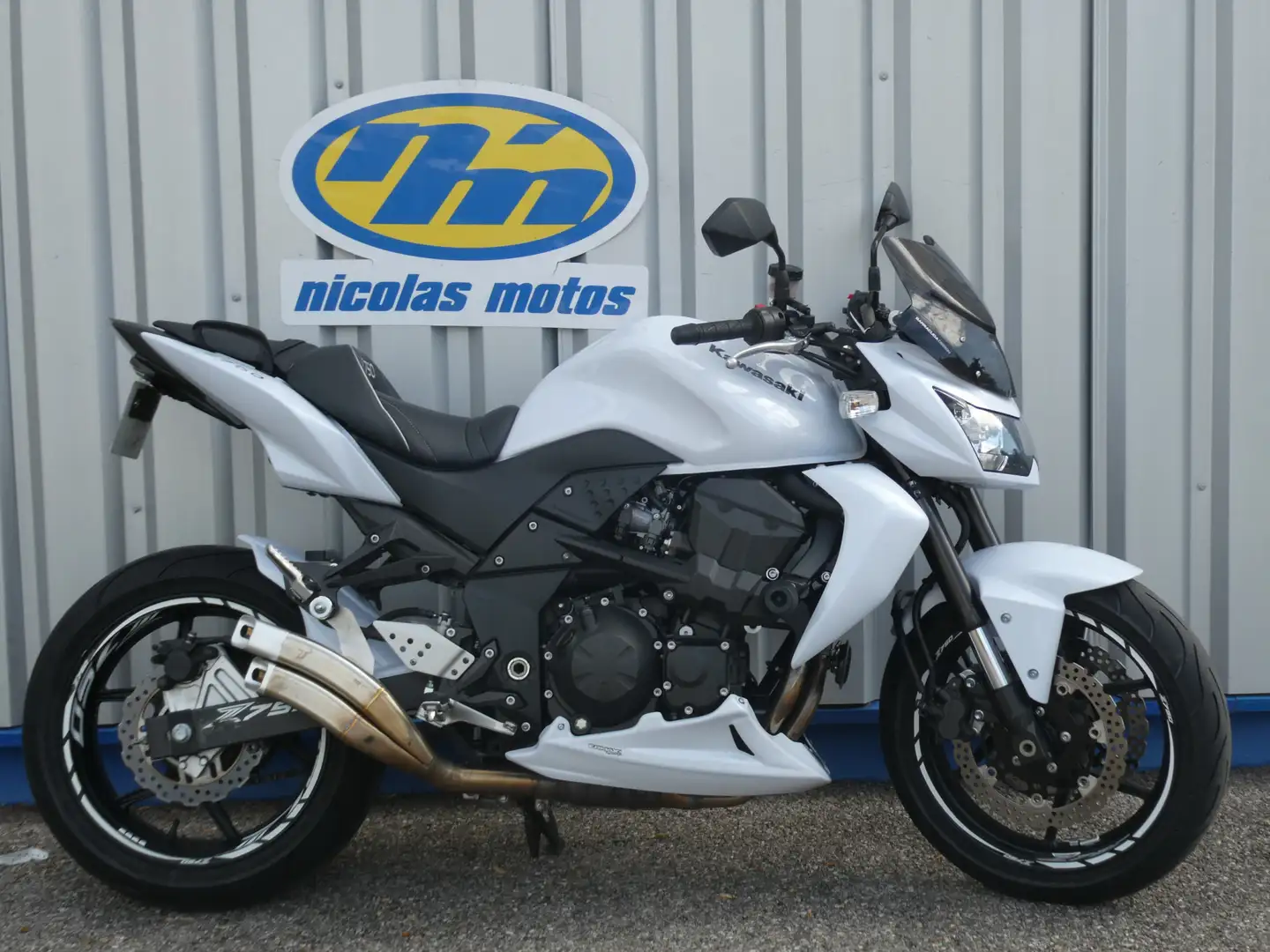 Kawasaki Z 750 Белый - 1