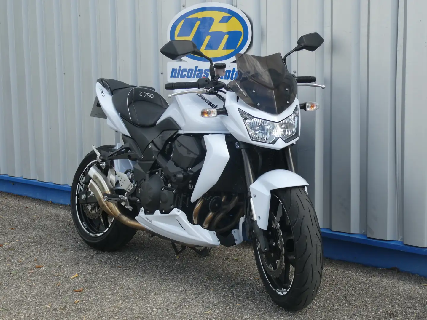 Kawasaki Z 750 Белый - 2