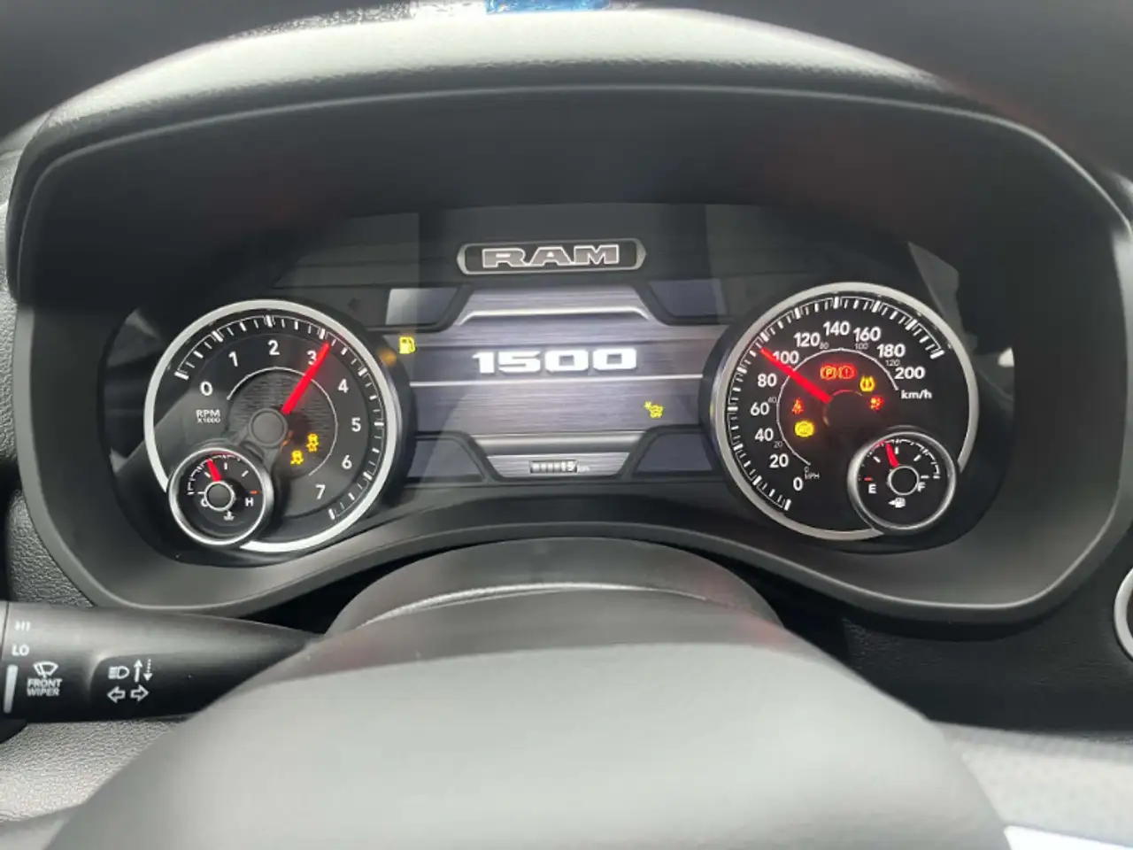 RAM 1500 снимка RAM 1500