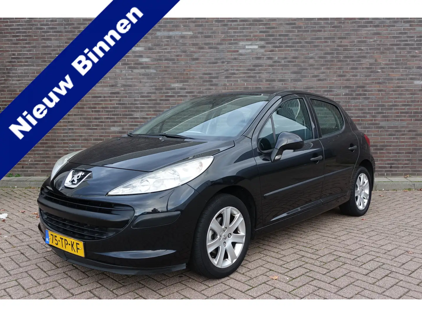 Peugeot 207 1.4 XR, zwart 5 deurs, ijskoude airco, nieuwe APK, Noir - 1