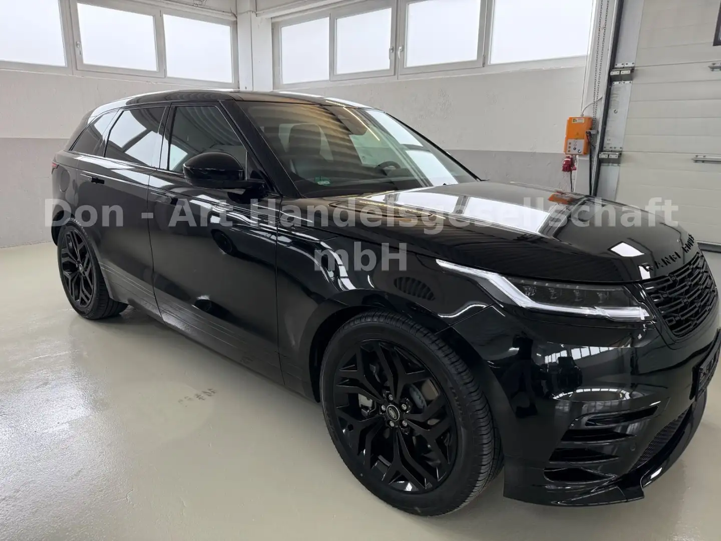 Land Rover Range Rover Velar 3.0 D300 DYNAMIC HSE AWD - 2