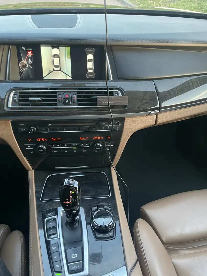BMW 750 750d xDrive Blue Performance Edition Exclusive - 2