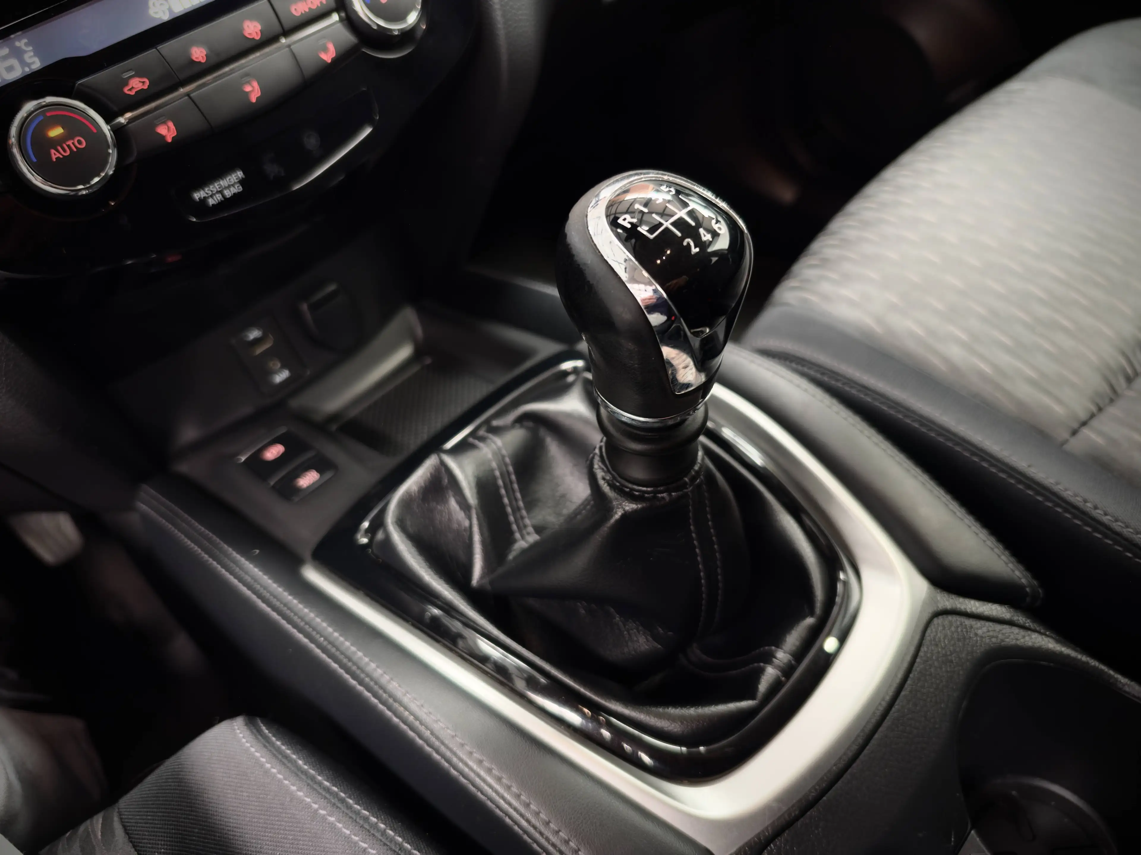 Nissan X-Trail 1.6 DIG-T 2WD-GPS-T.O-CAMERA360-JANTES18-PDC-ATTELAGE — photo 12