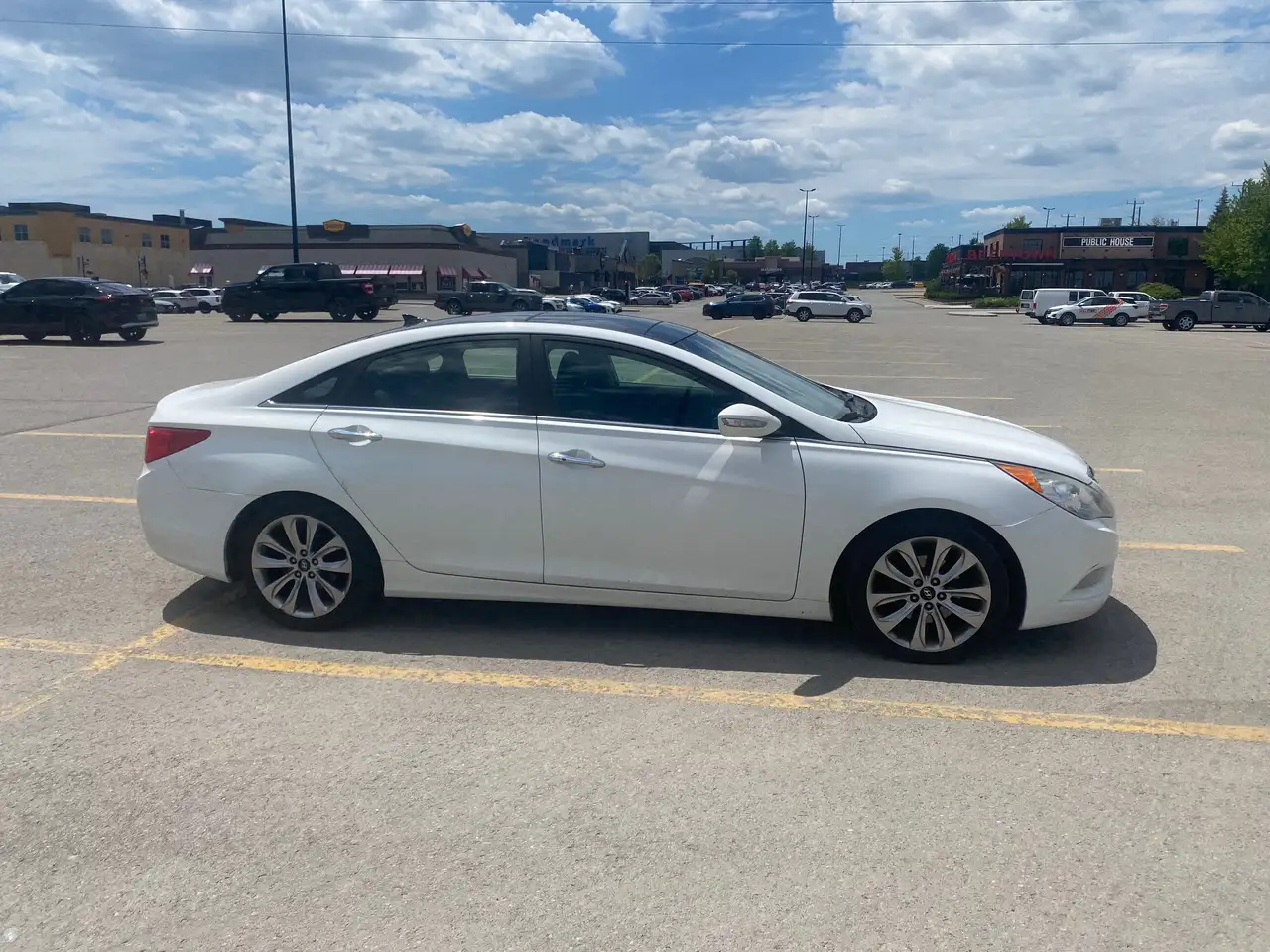 Hyundai SONATA photo Hyundai SONATA