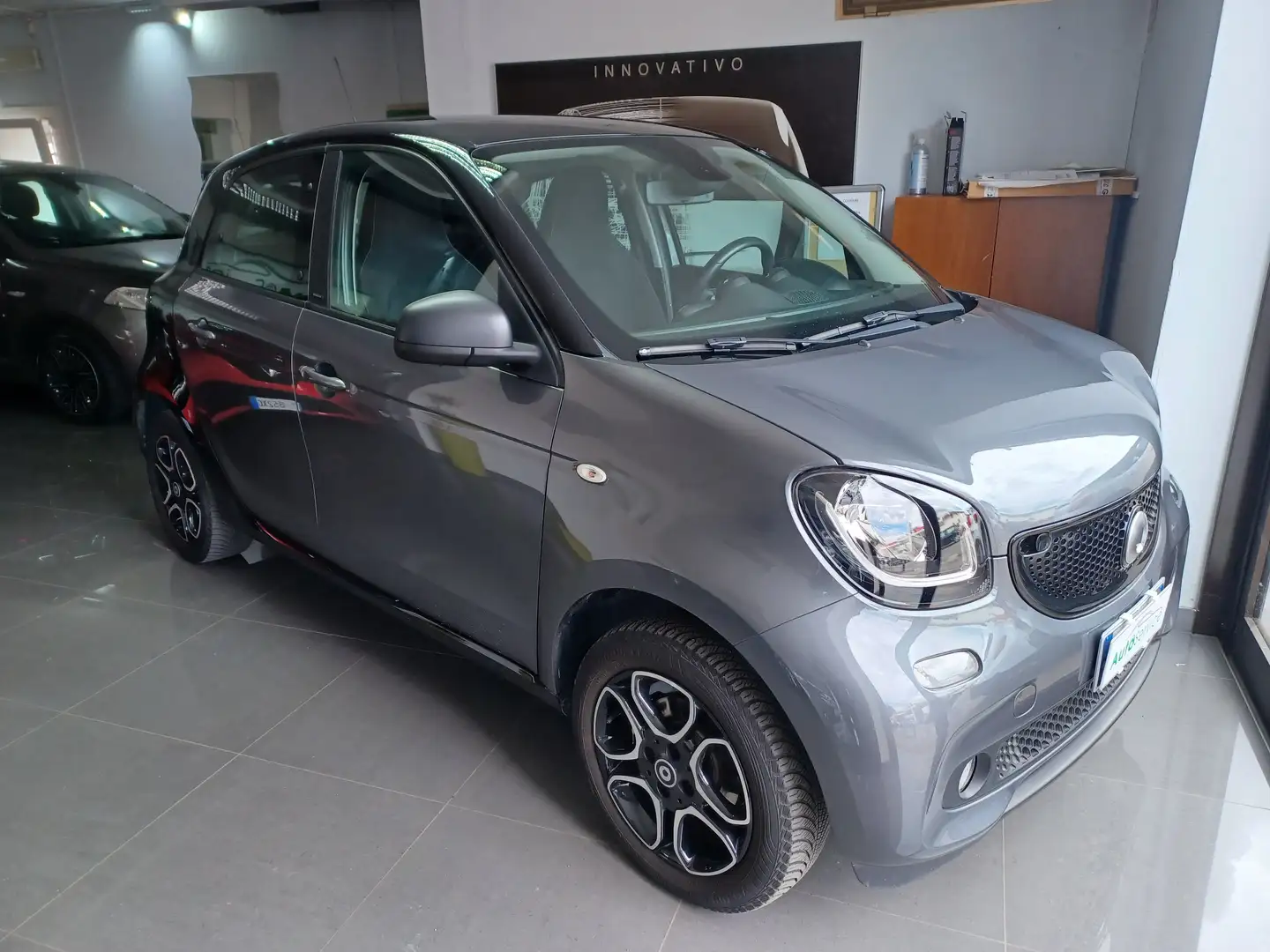 smart forFour 1.0 Passion 71cv Grigio - 1