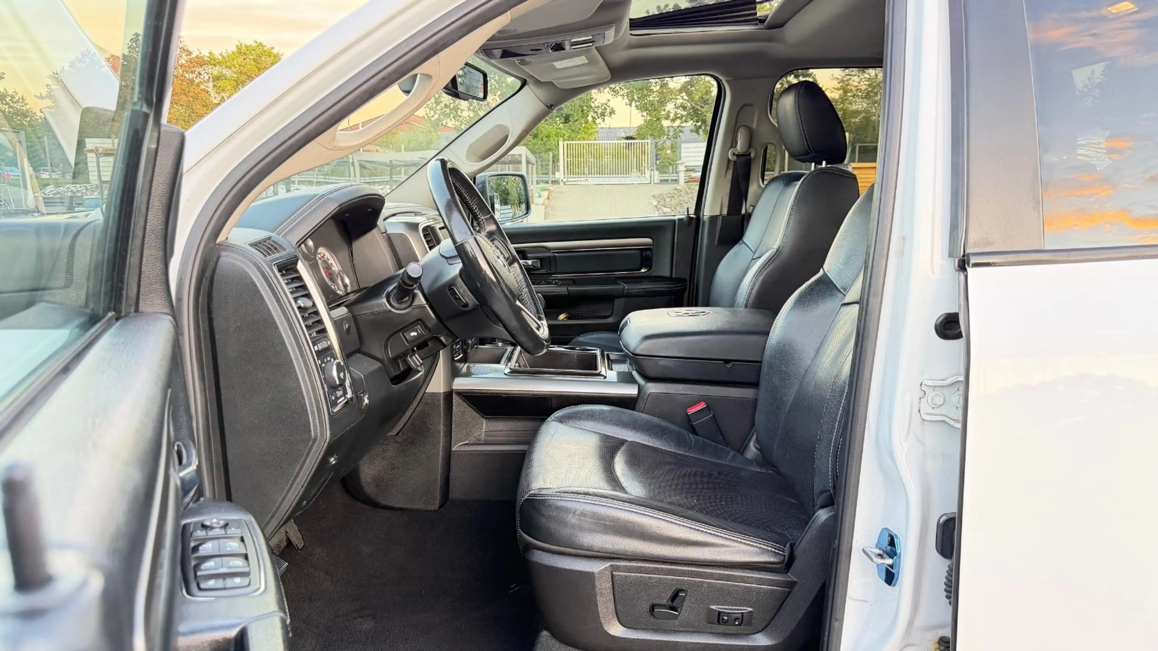 Dodge RAM 1500 Sport 5,7Hemi 4x4 LPG 200Lit. Tausch Mö — photo 11