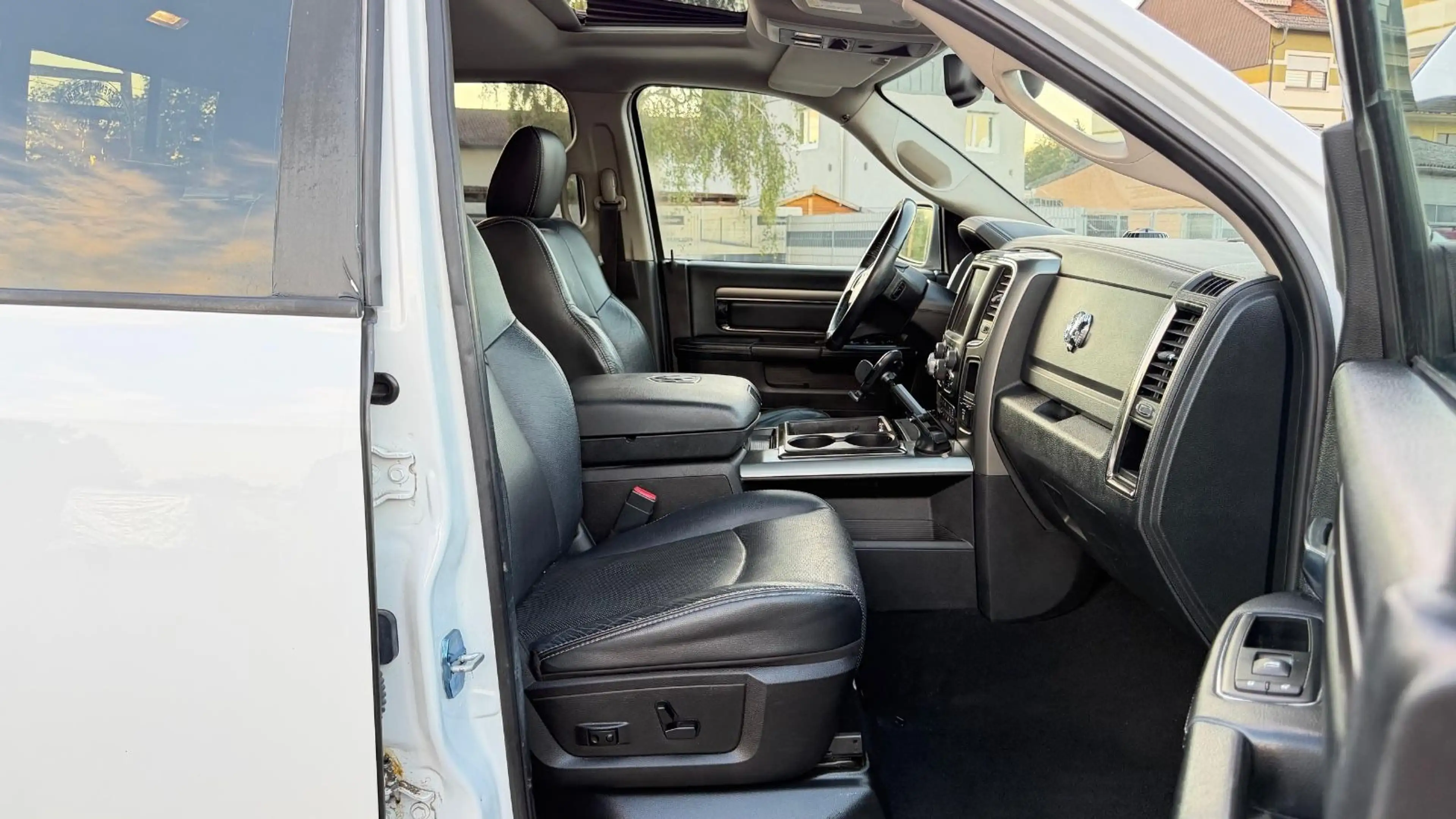Dodge RAM 1500 Sport 5,7Hemi 4x4 LPG 200Lit. Tausch Mö — photo 12
