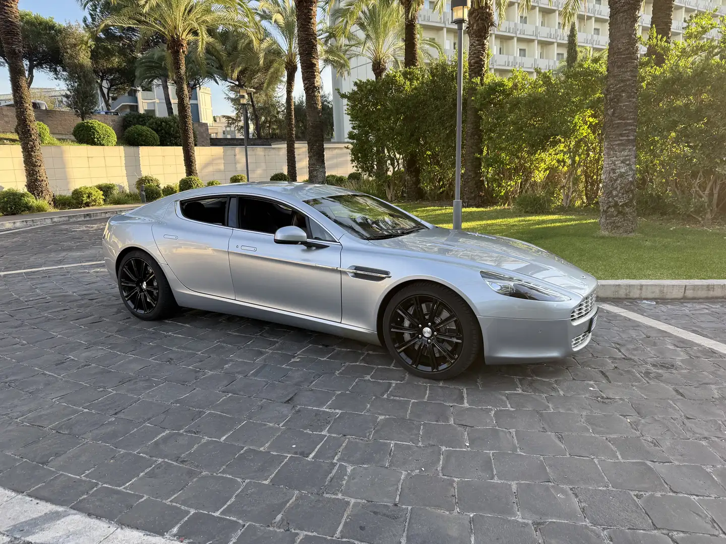 Aston Martin Rapide 6.0 - 1
