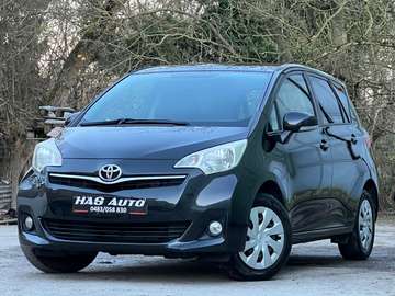 1.33 VVT-i//NAVI//CAMERA//TOITPANO