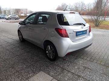 Bild 4 Toyota Yaris 5-Türer 1.33 VVT-i Comfort
