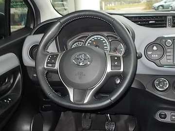 Bild 8 Toyota Yaris 5-Türer 1.33 VVT-i Comfort