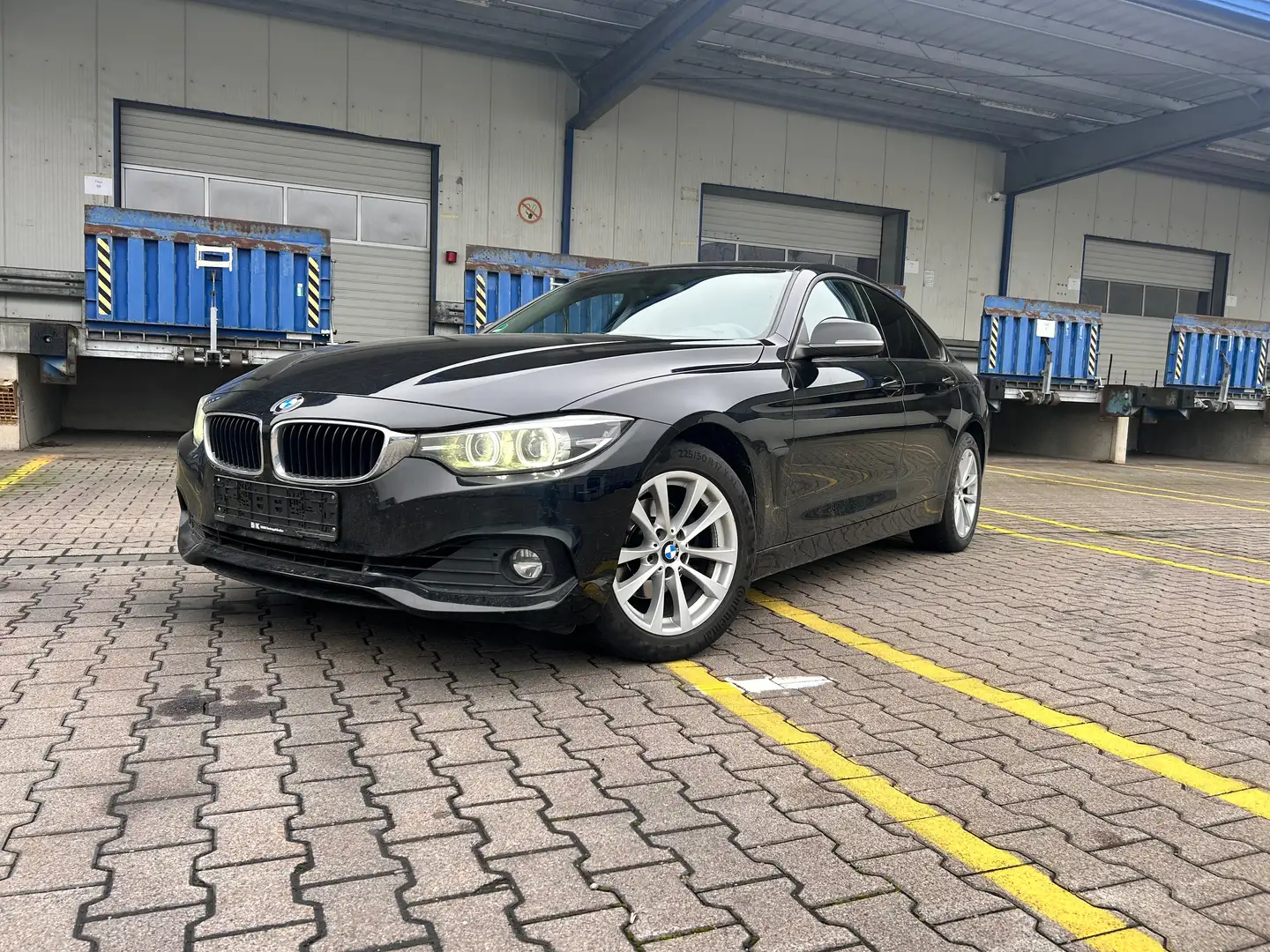 BMW 420 4er Gran Coupe 420i Gran Coupe xDrive Schwarz - 1