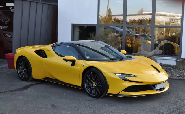 Ferrari SF90 Spider
