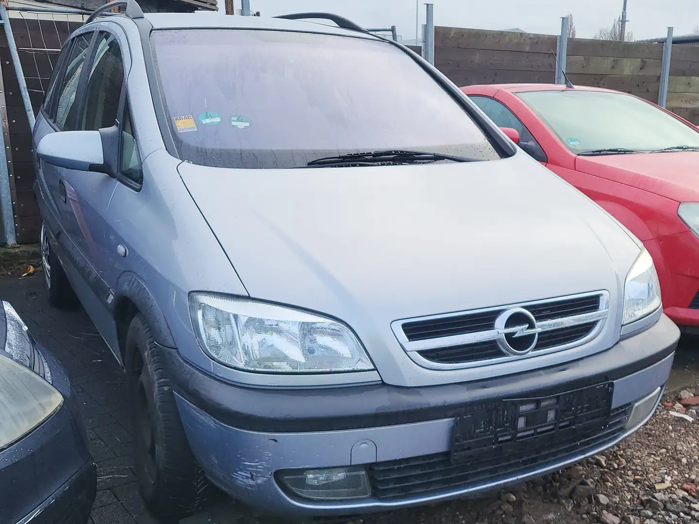 Opel Zafira 1.6 neutüv 7 sitze Anhänger kupplung Silber - 1