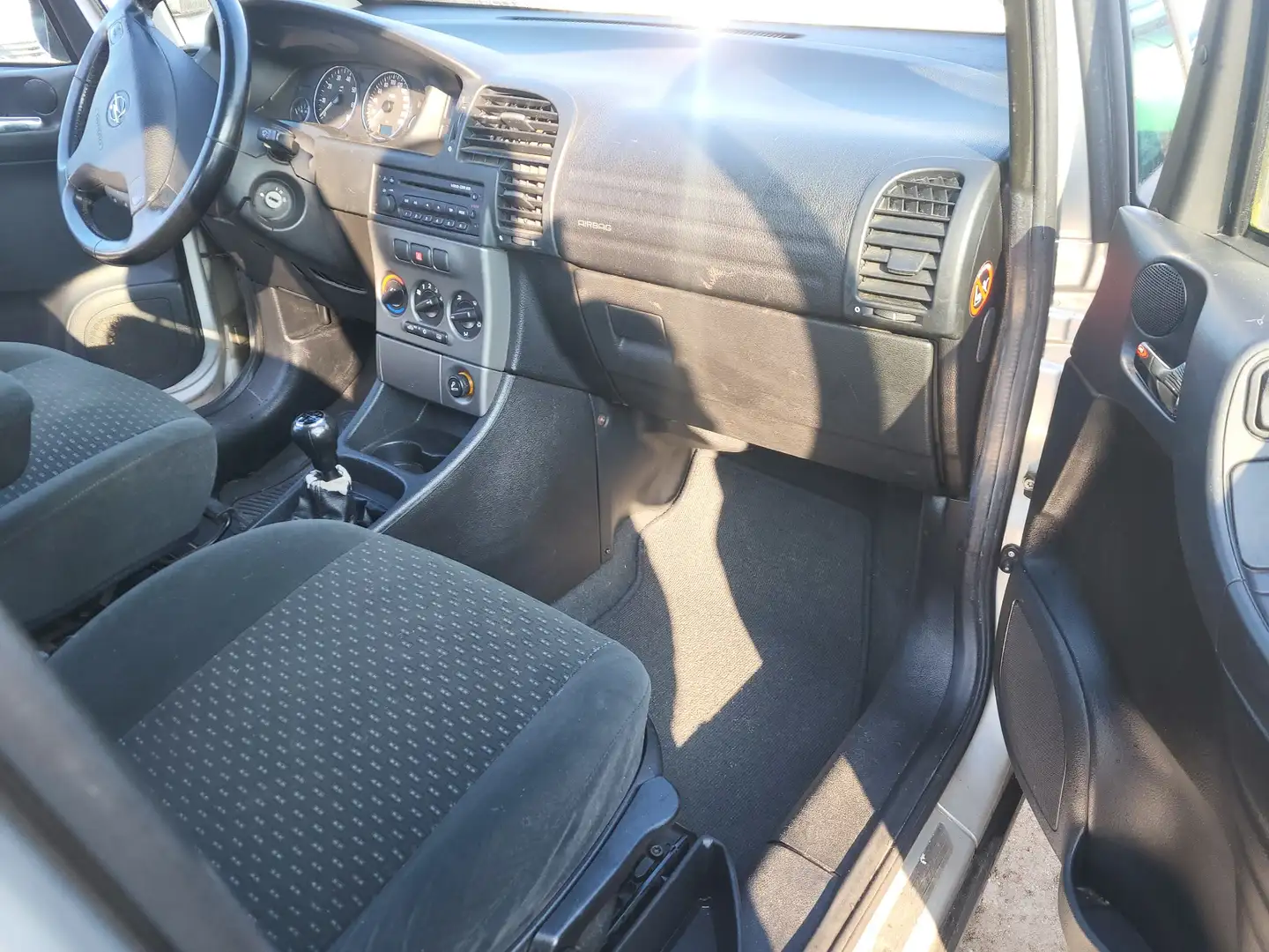 Opel Zafira 1.6 neutüv 7 sitze Anhänger kupplung Argintiu - 1