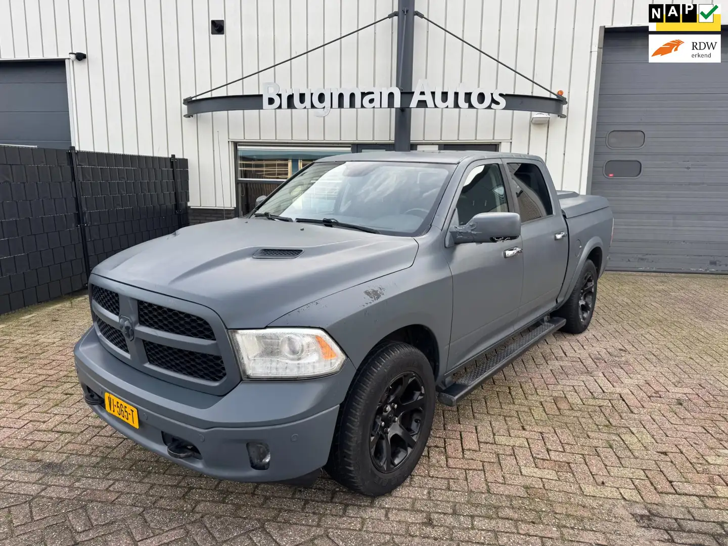 Dodge RAM 1500 5.7 V8 Quad Cab 6'4 - 1
