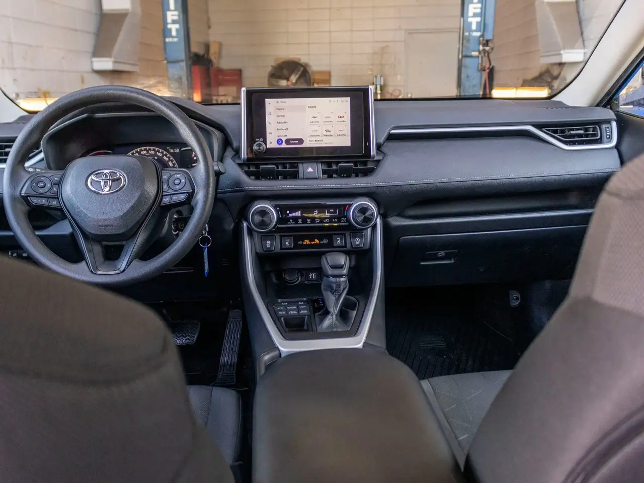 Toyota RAV 4 photo Toyota RAV 4
