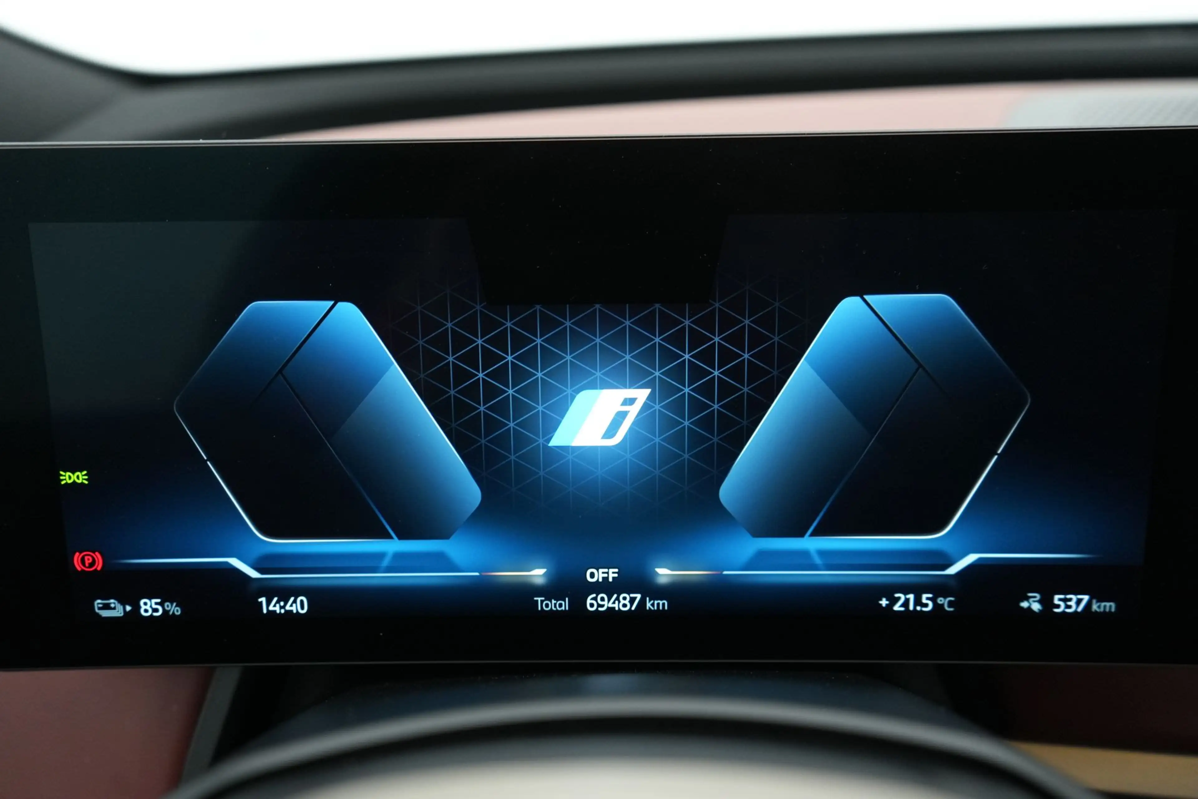 BMW iX 100 kWh xDrive50 Sport LEDER/CUIR LED GPS PDC 360° — photo 14