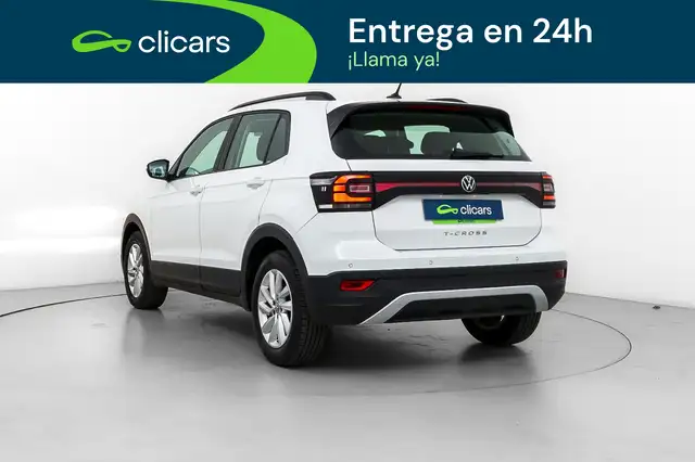 Volkswagen T-Cross view 9