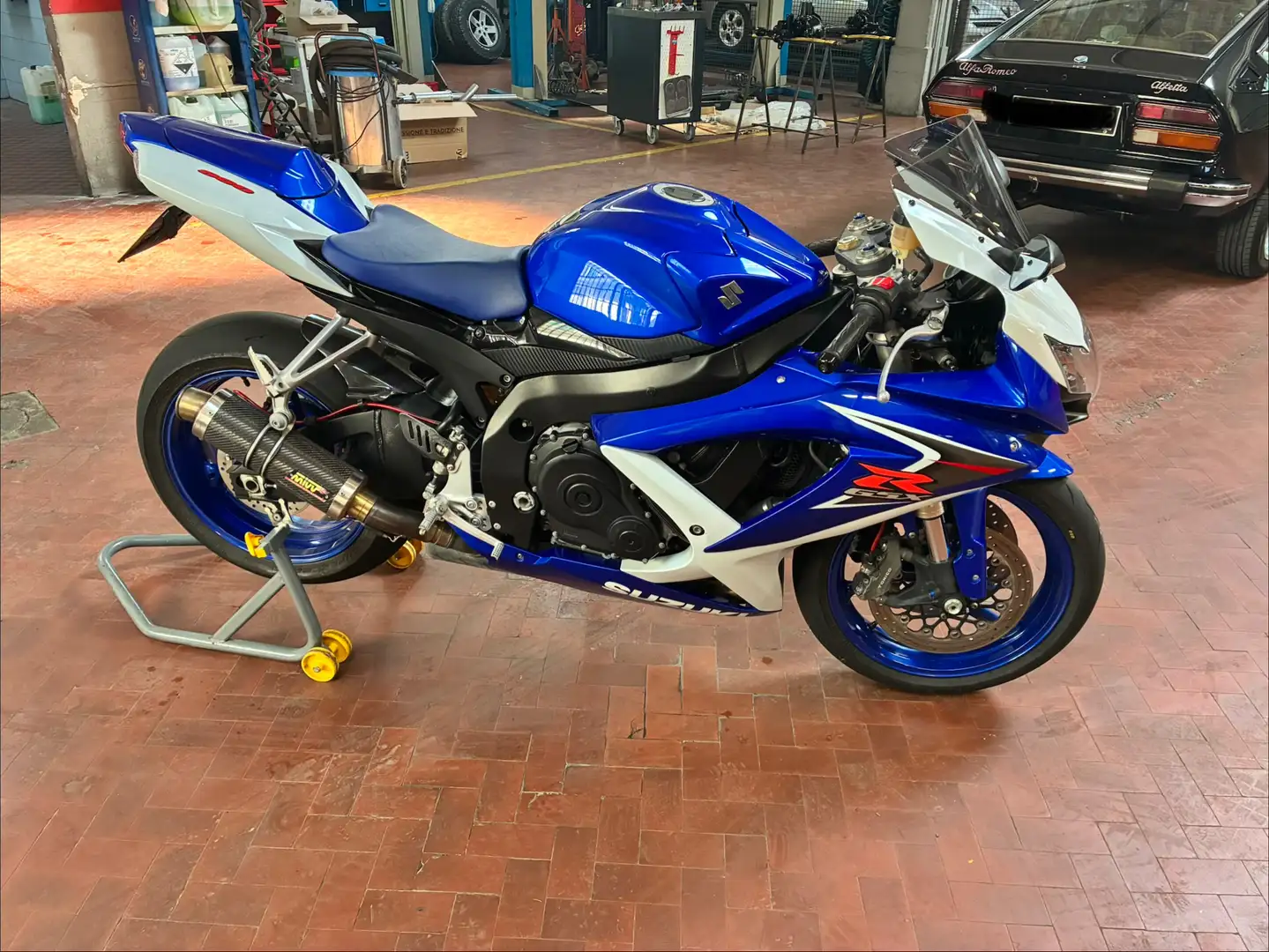 Suzuki GSX-R 600 Azul - 1
